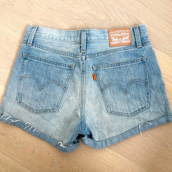 Levi’s jean shorts size 27 - Picture 2 of 3